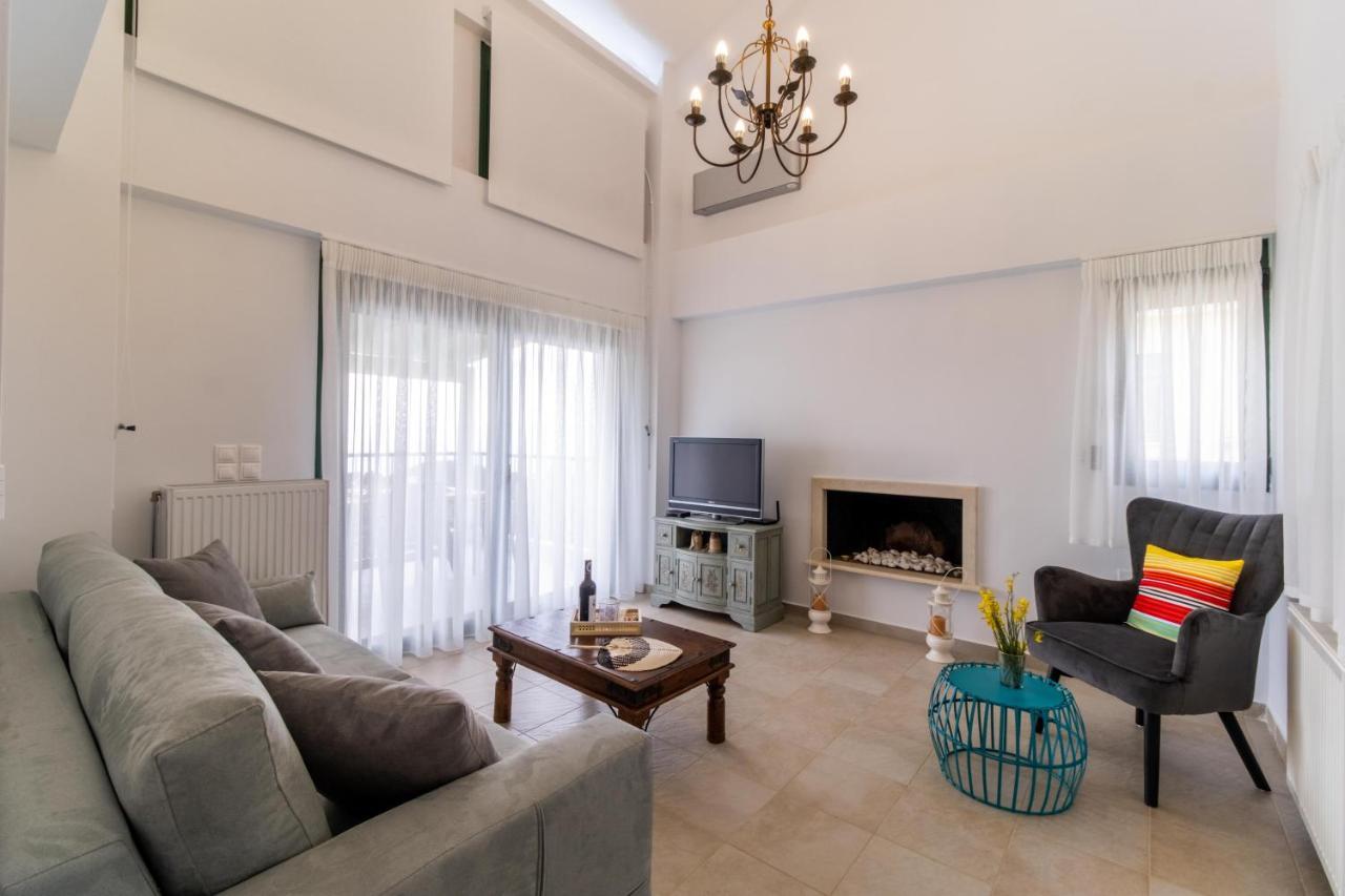 Sapphire Blue Villa Kalamítsi Exterior photo