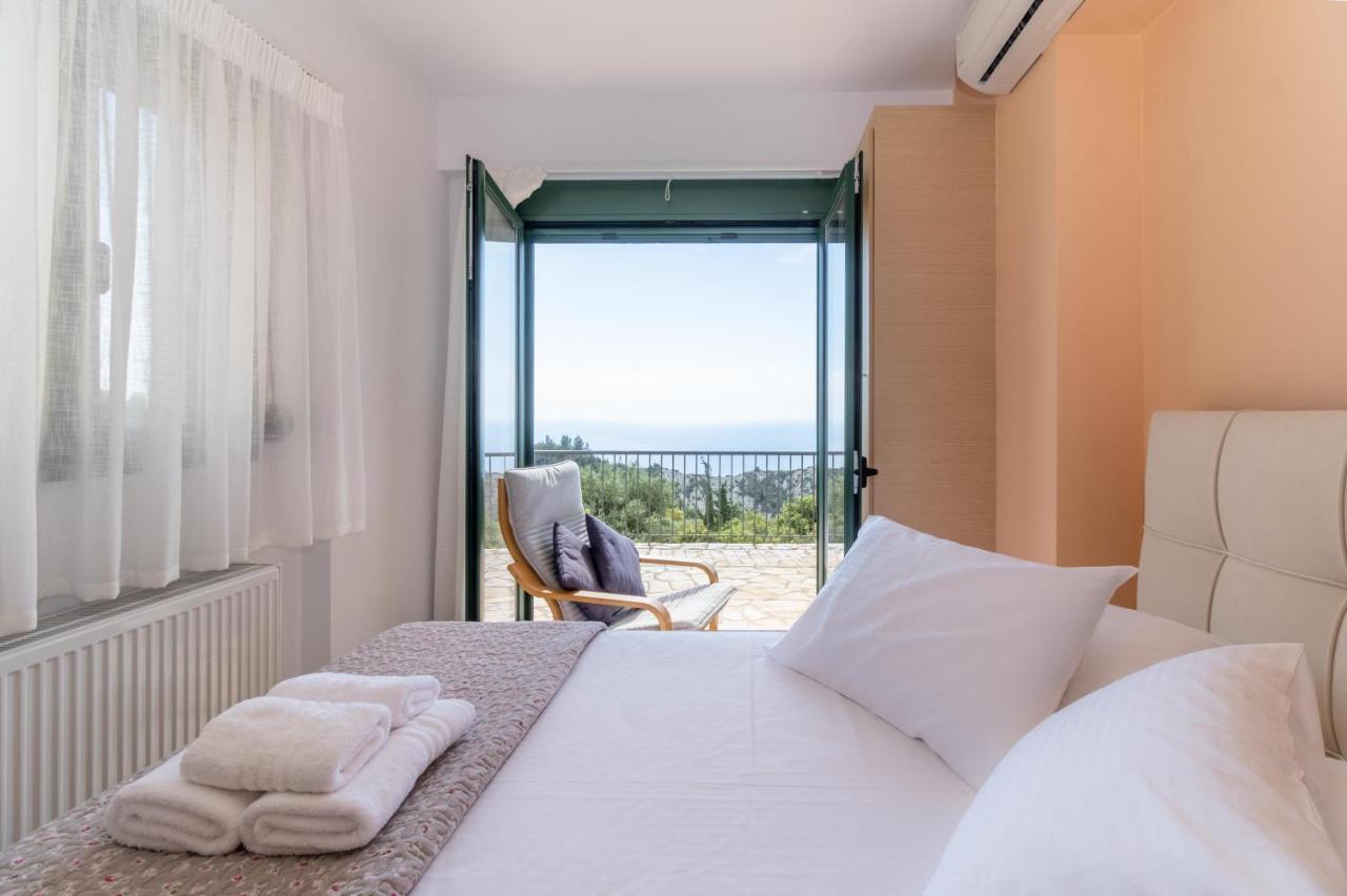 Sapphire Blue Villa Kalamítsi Exterior photo