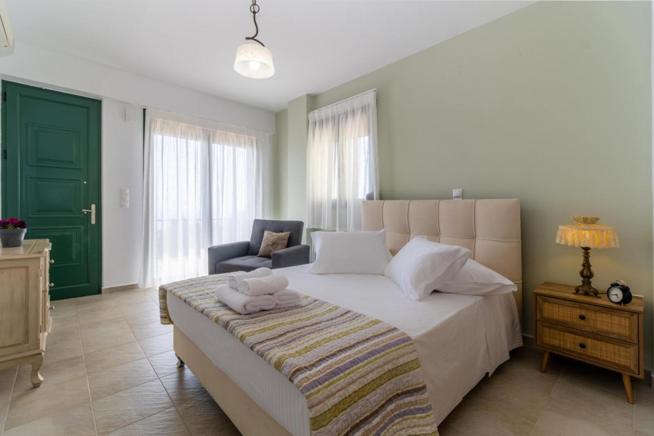 Sapphire Blue Villa Kalamítsi Exterior photo