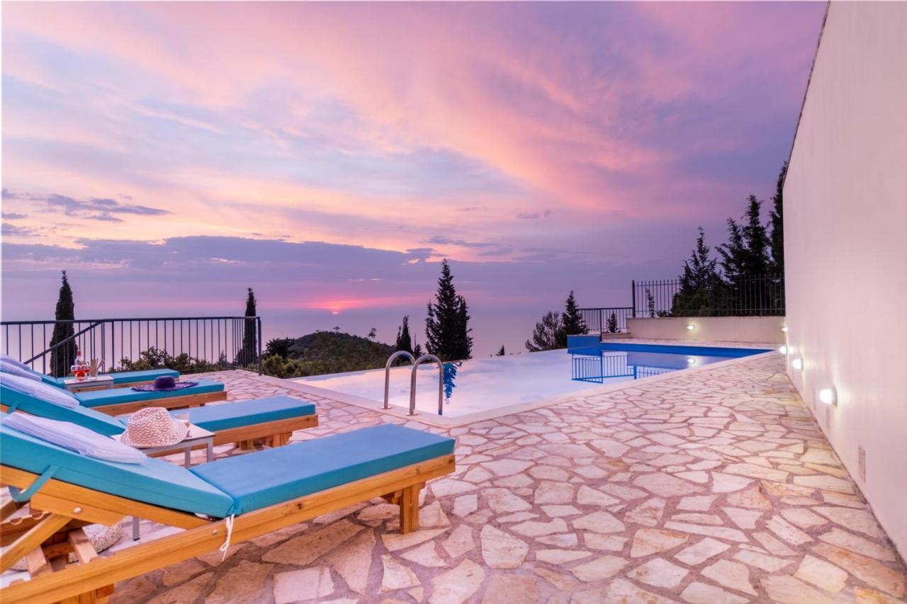 Sapphire Blue Villa Kalamítsi Exterior photo